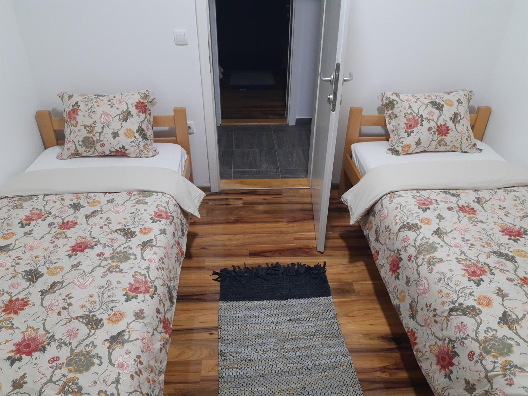 Chalets & Rooms Carda Sebesfok Bezdan 외부 사진